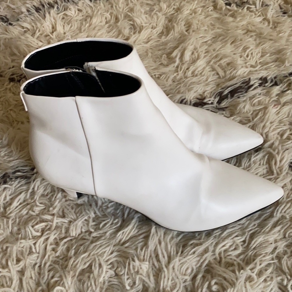 Circus by Sam Edelman White Booties